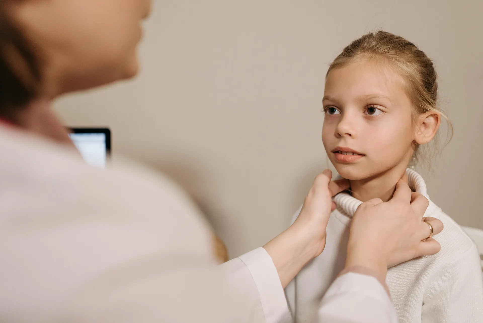 Thyroid Nodule Dubai: Causes & Treatment (2026)
