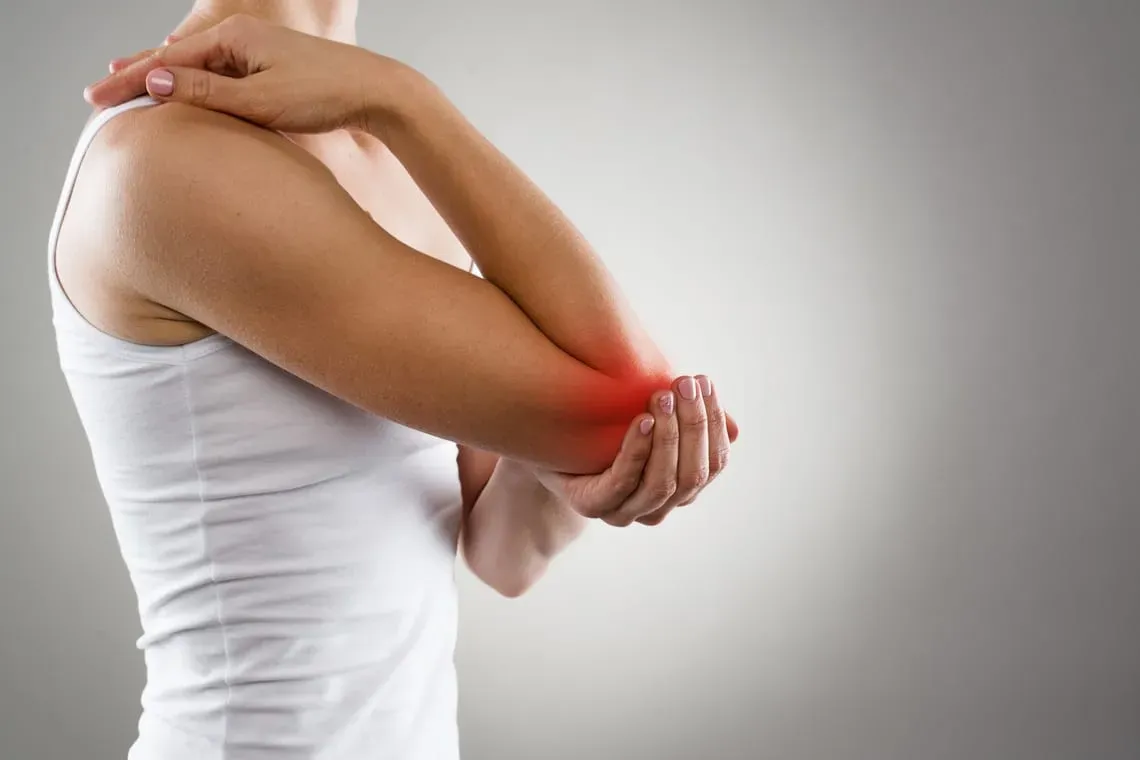 Golfer's Elbow vs Tennis Elbow Dubai (2026)